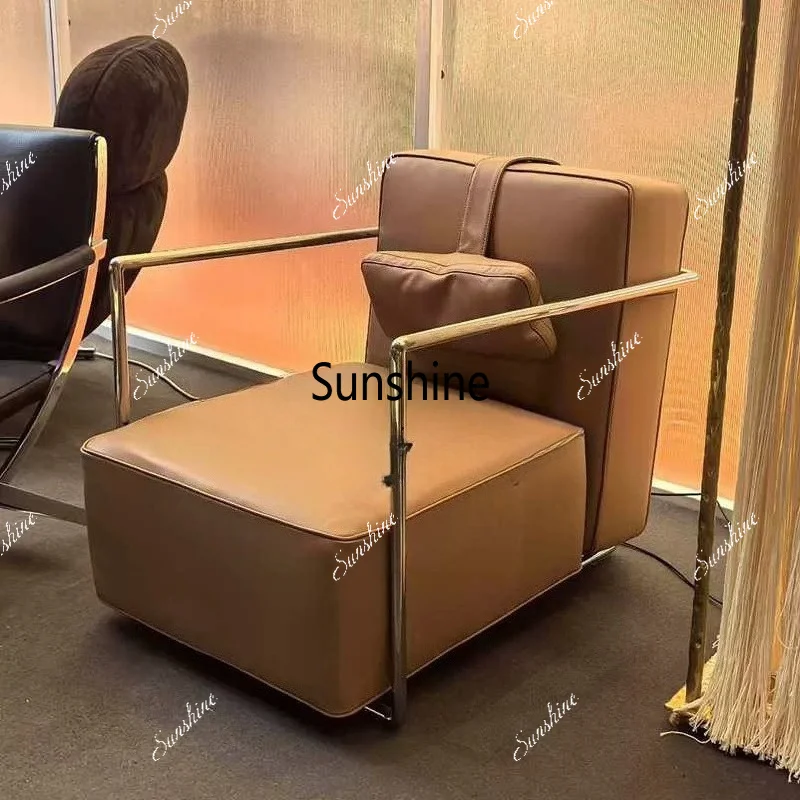 Minimalist light luxury leisure single living room sofa design negotiation chair
Minimalist light luxury leisure single living room sofa design negotiation chair
