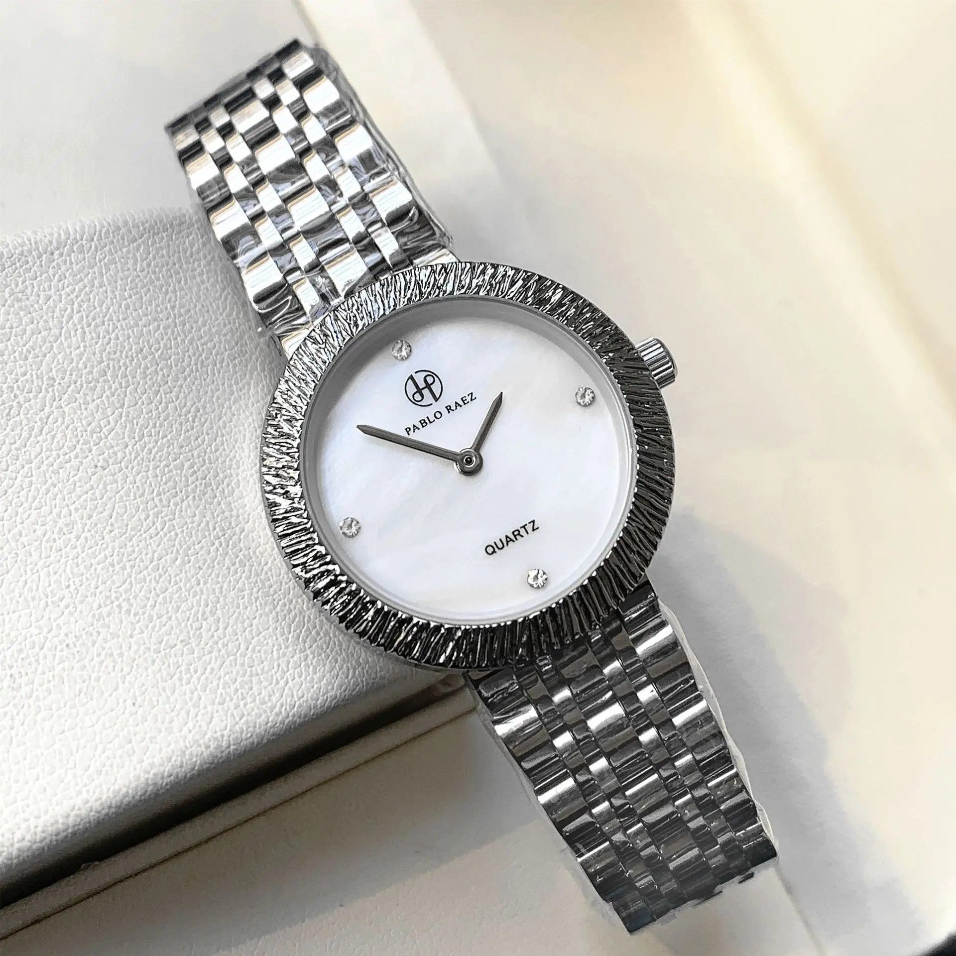 Brand Watch Fashion Cute Women Waterproof Stainless Steel Bracelets Watches do not fade Ladies Quartz hour Wristwatches Has Box
Brand Watch Fashion Cute Women Waterproof Stainless Steel Bracelets Watches do not fade Ladies Quartz hour Wristwatches Has Box
