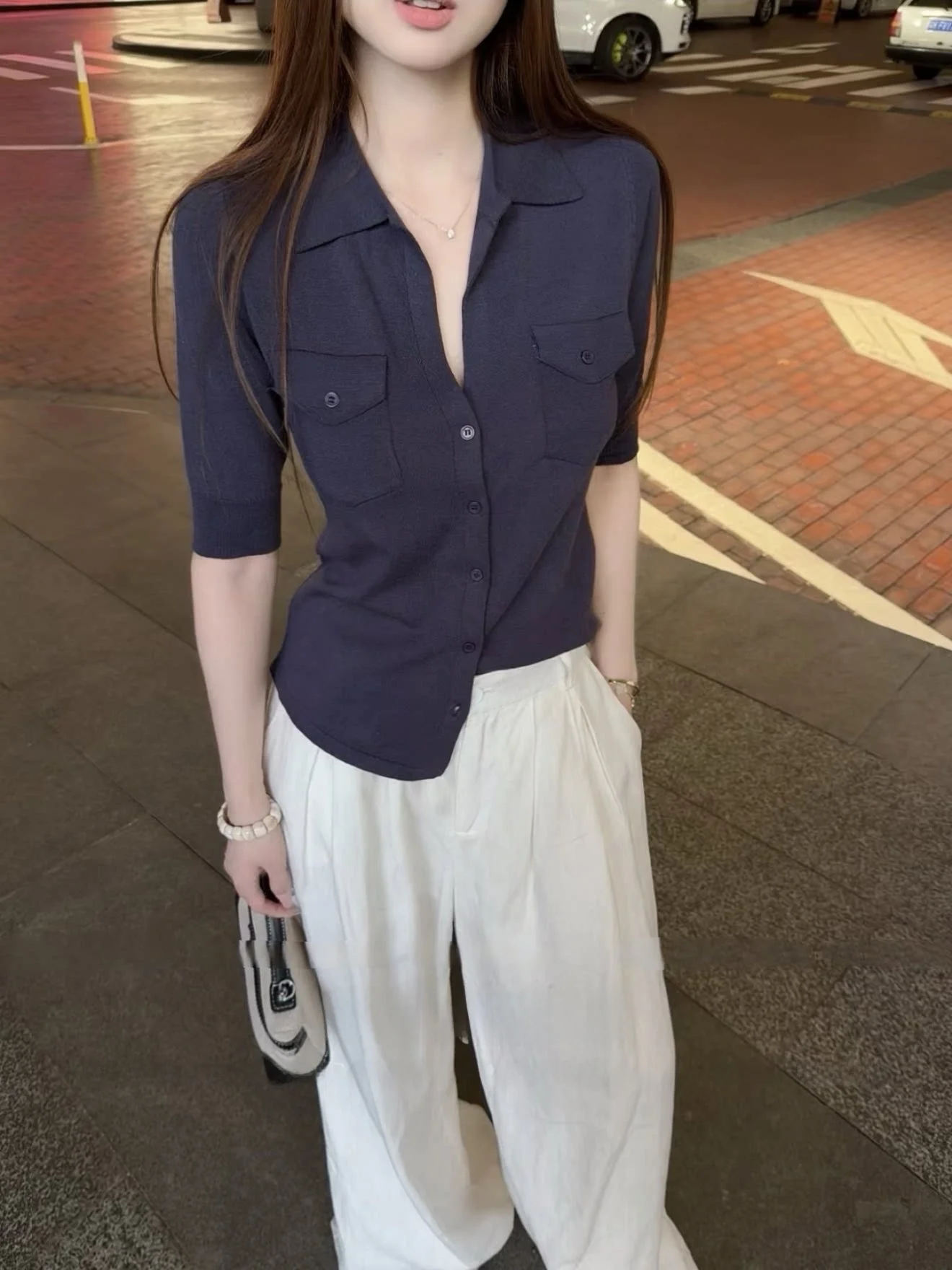 Slim Fit Linen Short Sleeve Shirt Women's Summer Versatile Waist-Cinching Business Casual Blue Shirt Commute Top
Slim Fit Linen Short Sleeve Shirt Women's Summer Versatile Waist-Cinching Business Casual Blue Shirt Commute Top