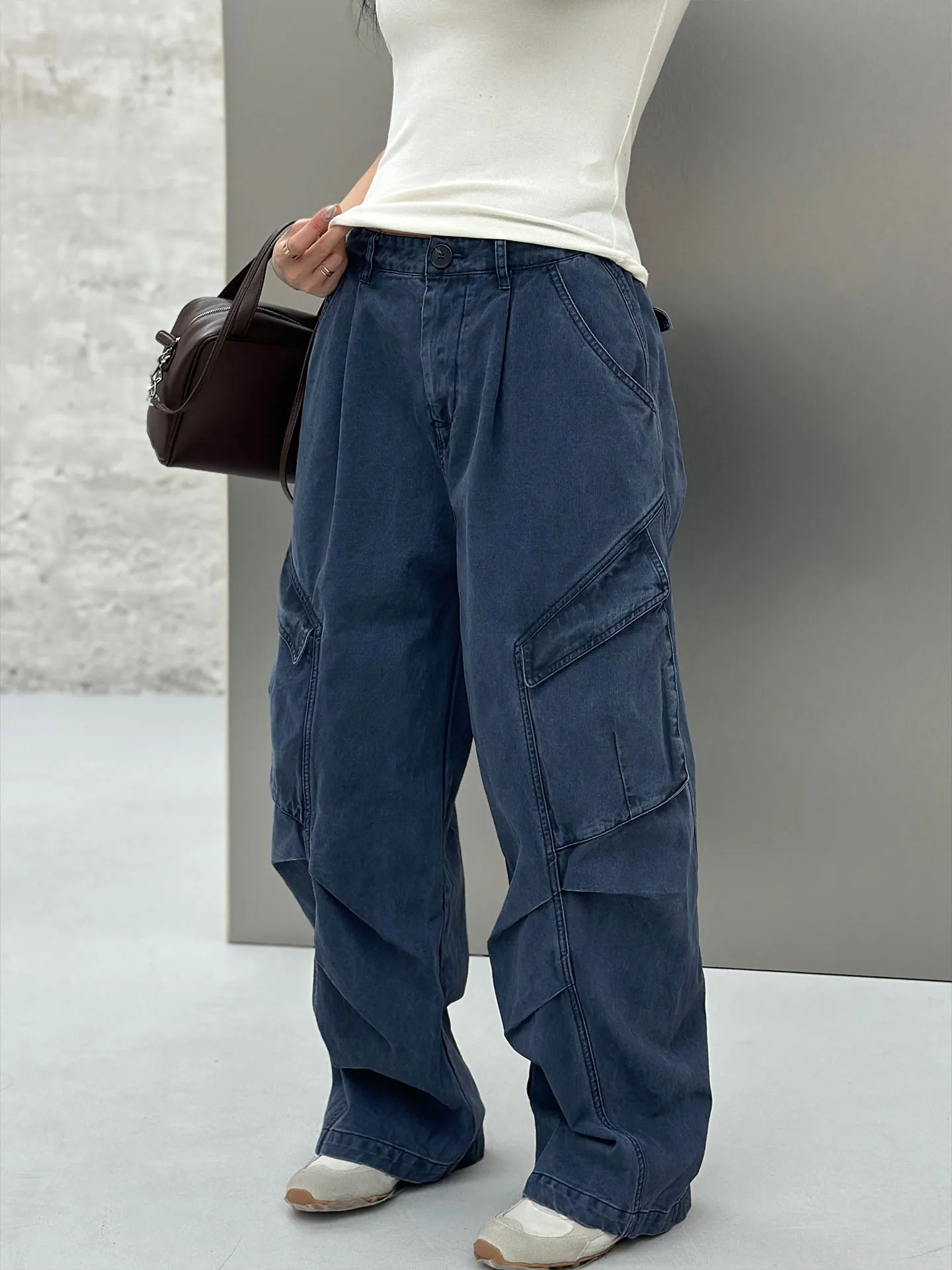 BodhlCat Heavy Duty Ready-to-Wear Street Fashion Workwear Wide Leg Pants with Big Pockets Vintage Washed Denim High Waist Cot...
BodhlCat Heavy Duty Ready-to-Wear Street Fashion Workwear Wide Leg Pants with Big Pockets Vintage Washed Denim High Waist Cot...