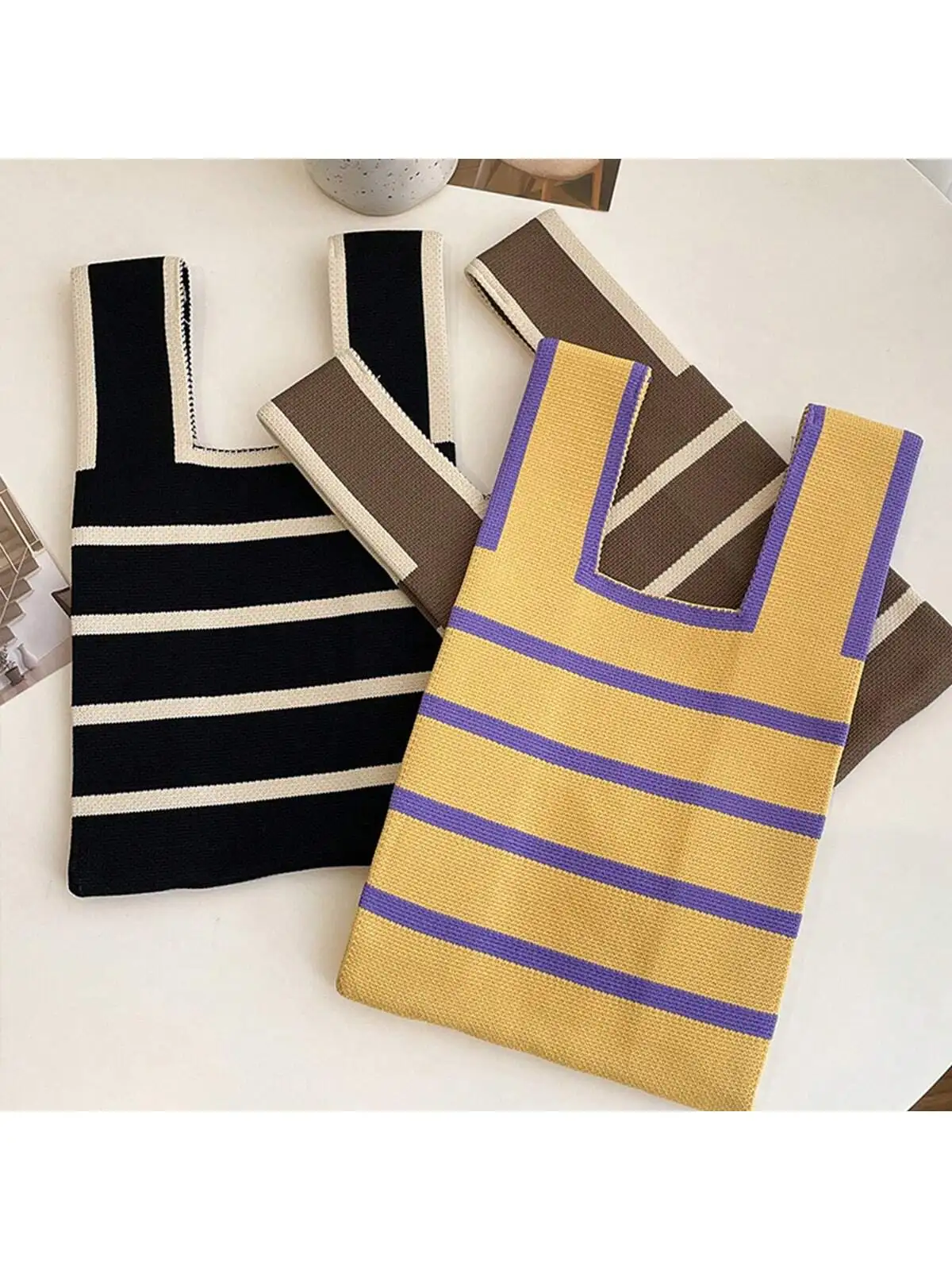Handmade Knit Handbag Women Mini Knot Wrist Bag Fashion Casual Color Wide Stripe Plaid Tote Bag Student Reusable Shopping Bags
Handmade Knit Handbag Women Mini Knot Wrist Bag Fashion Casual Color Wide Stripe Plaid Tote Bag Student Reusable Shopping Bags