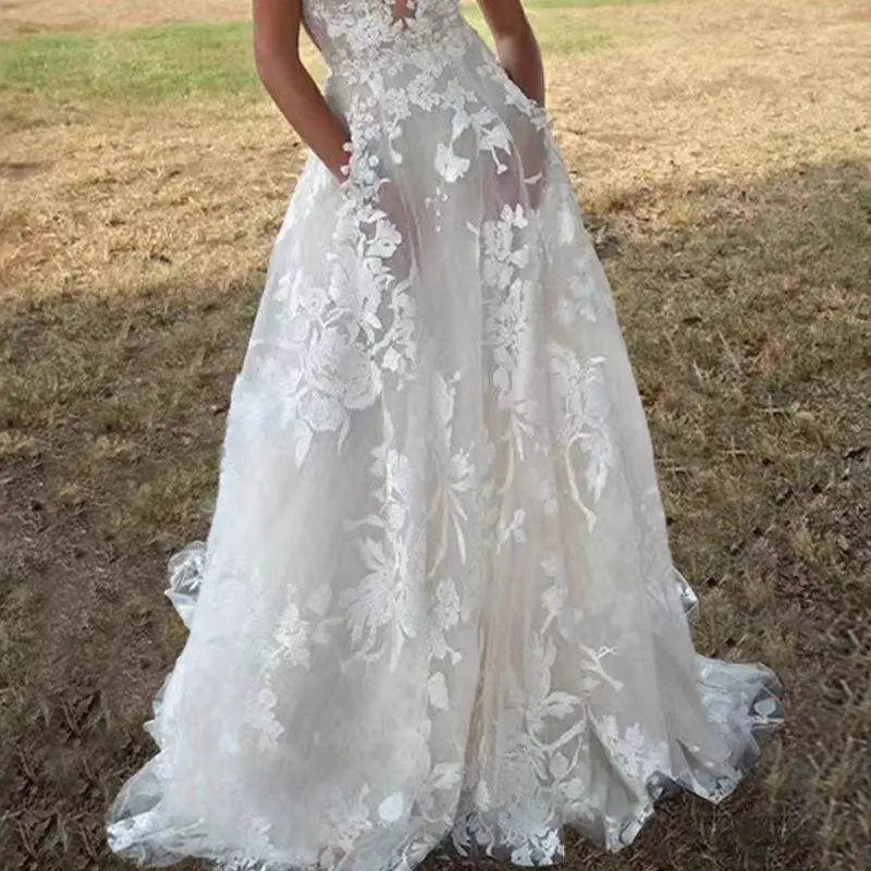 2025 Women's Lace Wedding Dress Sexy White Strapless Puffy Skirt Maidsmaid Uniform Princess Style Polyester Material
2025 Women's Lace Wedding Dress Sexy White Strapless Puffy Skirt Maidsmaid Uniform Princess Style Polyester Material