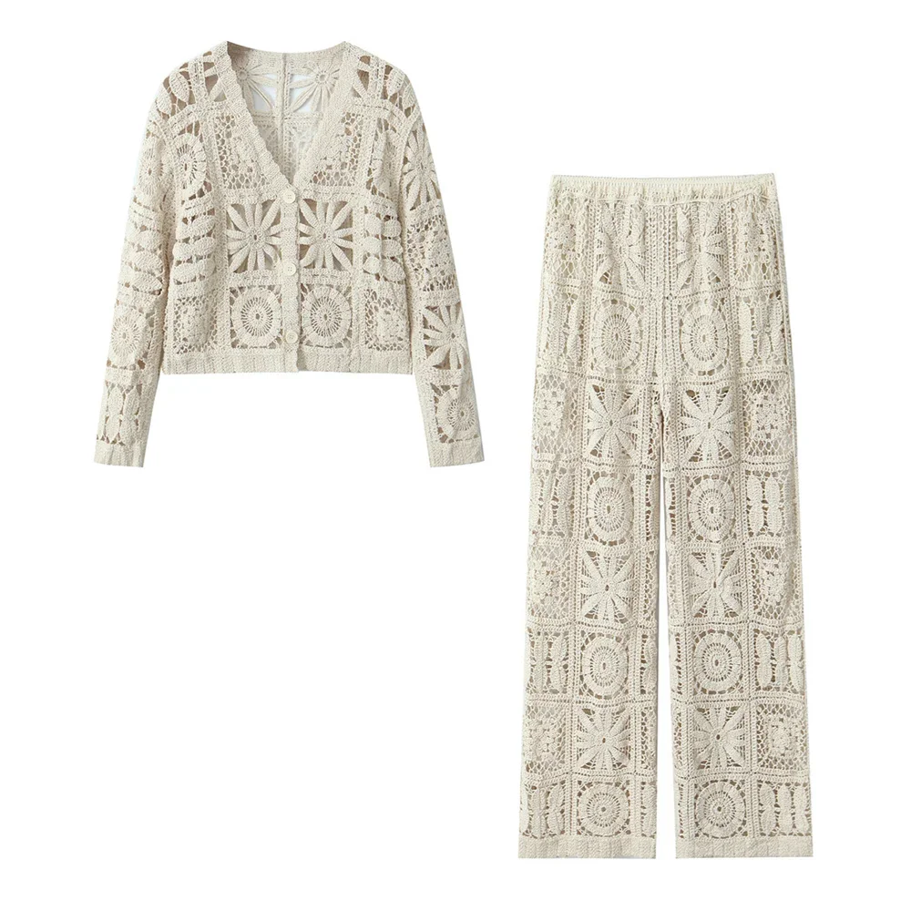 BWQ Spring/Summer New Women's Forest Style Lazy Hollow Hook Flower Knitted Cardigan Knitted Pants Set
BWQ Spring/Summer New Women's Forest Style Lazy Hollow Hook Flower Knitted Cardigan Knitted Pants Set