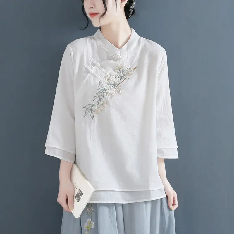 Women's Linen Chinese Style Mandarin Collar 3/4 Sleeve Blouse with Floral Embroidery
Women's Linen Chinese Style Mandarin Collar 3/4 Sleeve Blouse with Floral Embroidery