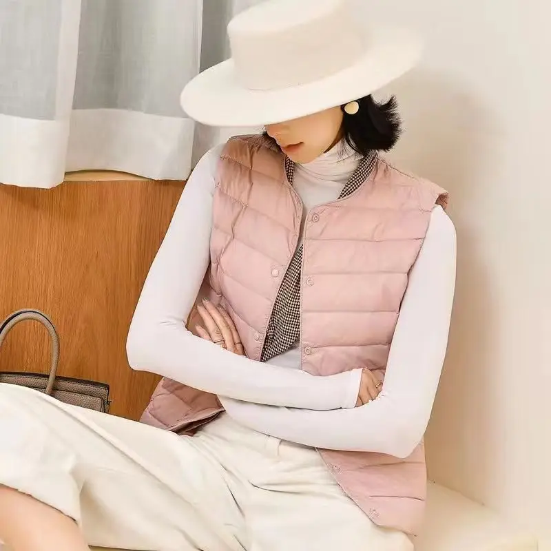 Spring Autumn Women Ultra Light Thin Down Vest White Duck Down Warm Winter Slim Waistcoat Under Parka Female Portabacket Outwear
Spring Autumn Women Ultra Light Thin Down Vest White Duck Down Warm Winter Slim Waistcoat Under Parka Female Portabacket Outwear