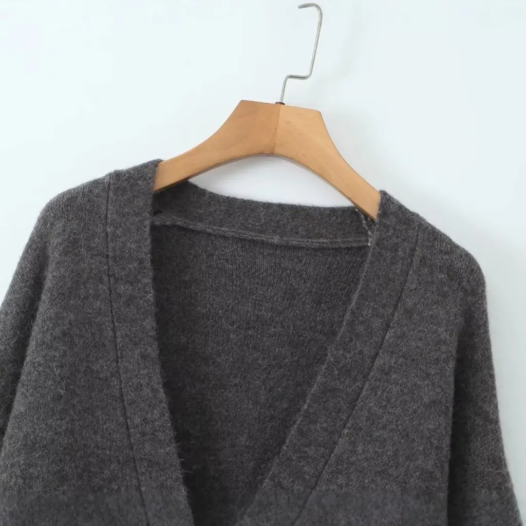 Women's European American Style Fashionable Thickened Long-Sleeved Cardigan Jacket Simple Versatile Casual Autumn Clothing
Women's European American Style Fashionable Thickened Long-Sleeved Cardigan Jacket Simple Versatile Casual Autumn Clothing