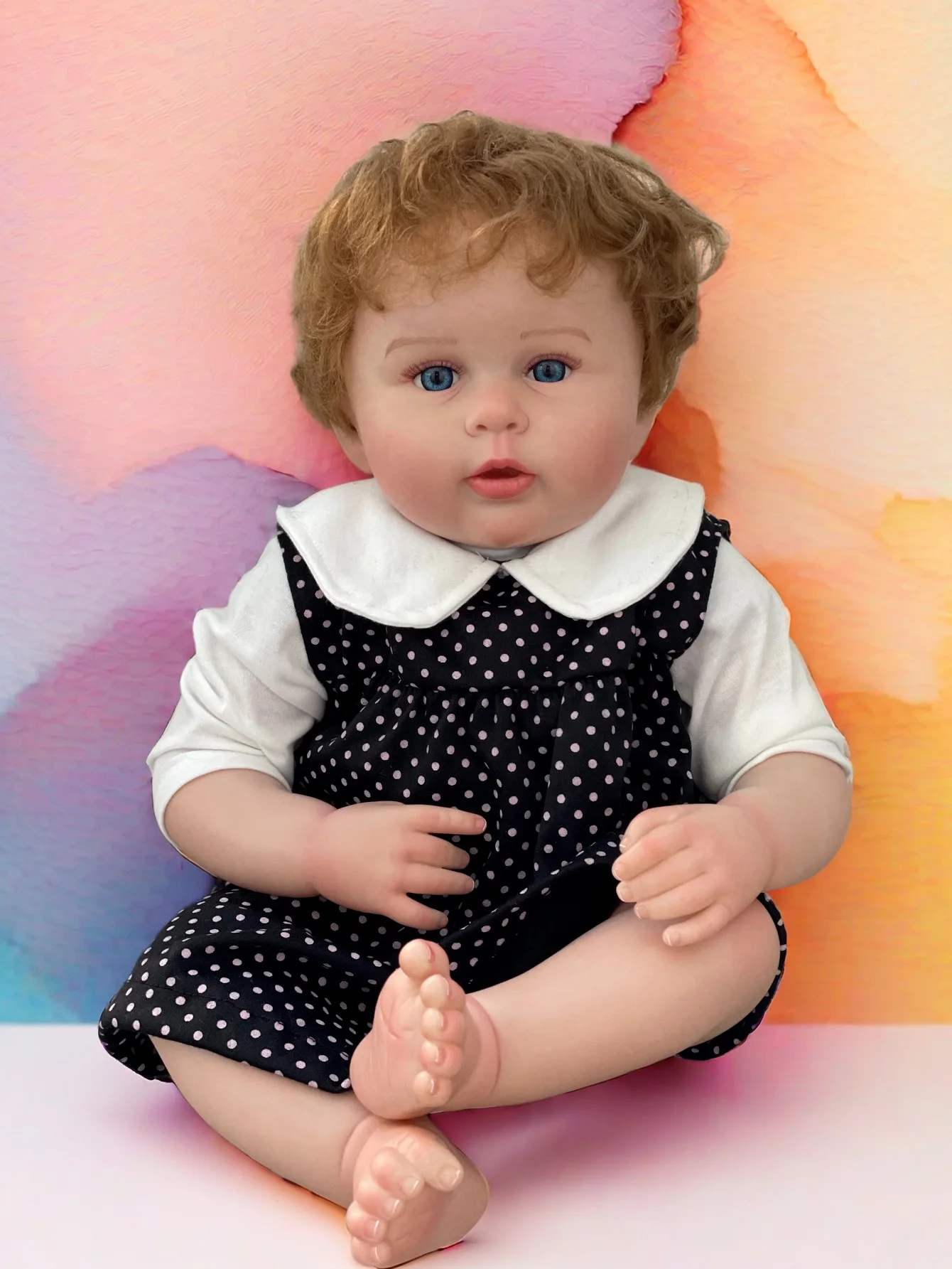 1PC 22 Inch Handmade Lifelike Newborn Baby Doll For Children Birthday Gifts Handmade Cloth Body Cute Doll
1PC 22 Inch Handmade Lifelike Newborn Baby Doll For Children Birthday Gifts Handmade Cloth Body Cute Doll