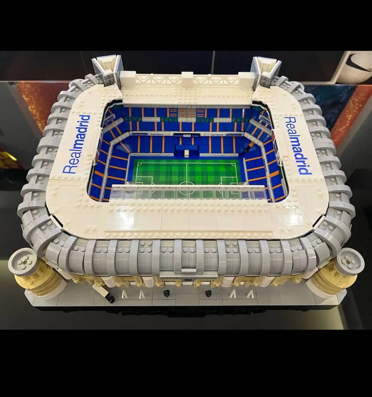 Modular Stadium MOC Building Blocks for Kids Compatible with Famous Santiago and Real Madrid Educational In Stock Toys
Modular Stadium MOC Building Blocks for Kids Compatible with Famous Santiago and Real Madrid Educational In Stock Toys