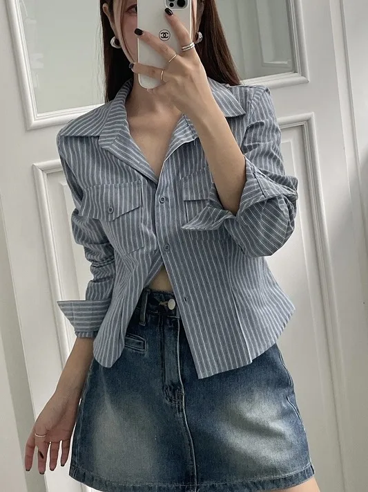 Chic Autumnal Vintage Women's Long Sve irt with Double kets And Slimming Stripes Faionable Versatile Button-Up Collar
Chic Autumnal Vintage Women's Long Sve irt with Double kets And Slimming Stripes Faionable Versatile Button-Up Collar