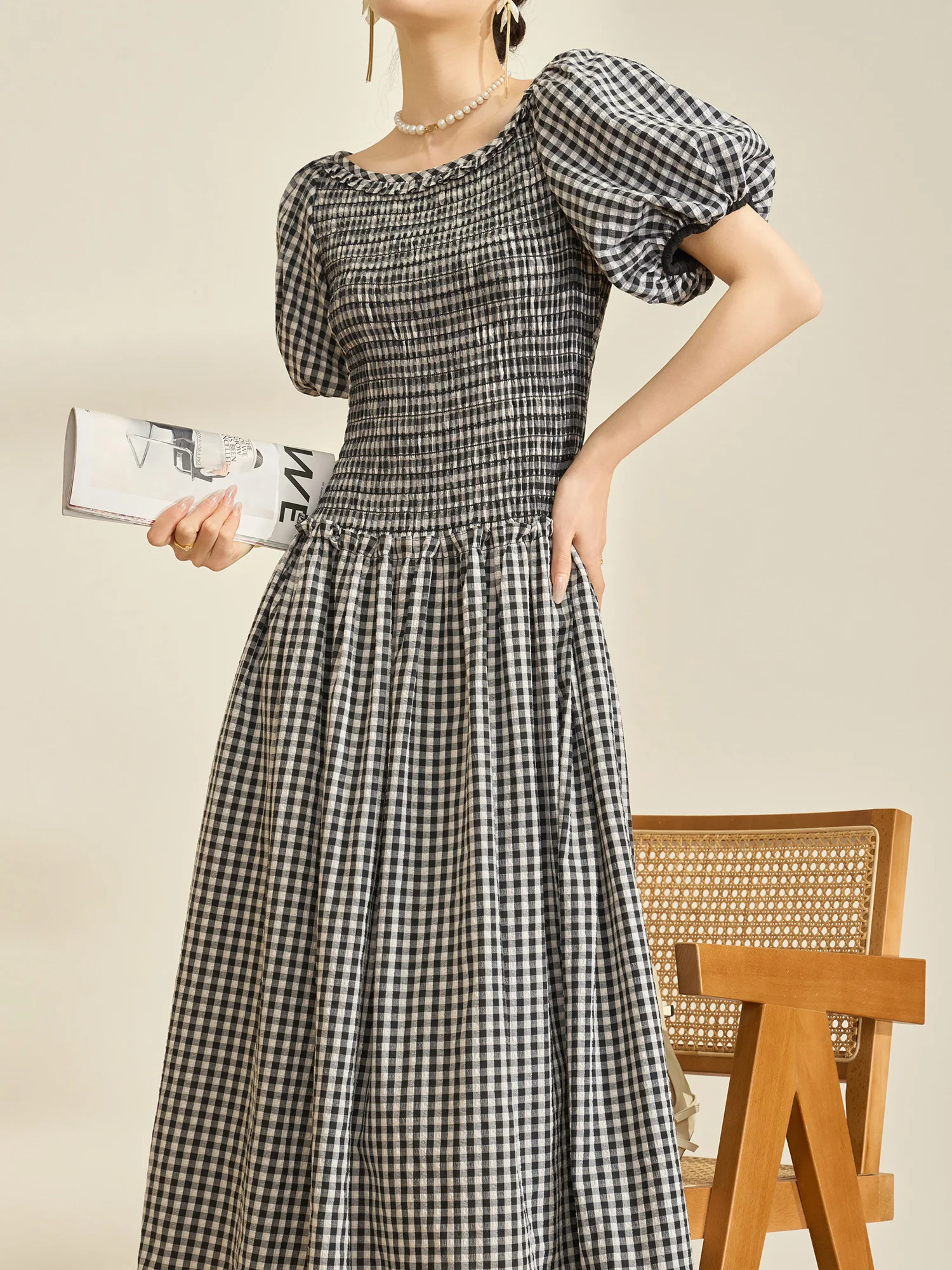 Flowing Era Grey Plaid Bubble Sleeve Short Sleeve Dress Beautifully Waist-Cut Spring Fashion Women's Clothing City Commute
Flowing Era Grey Plaid Bubble Sleeve Short Sleeve Dress Beautifully Waist-Cut Spring Fashion Women's Clothing City Commute