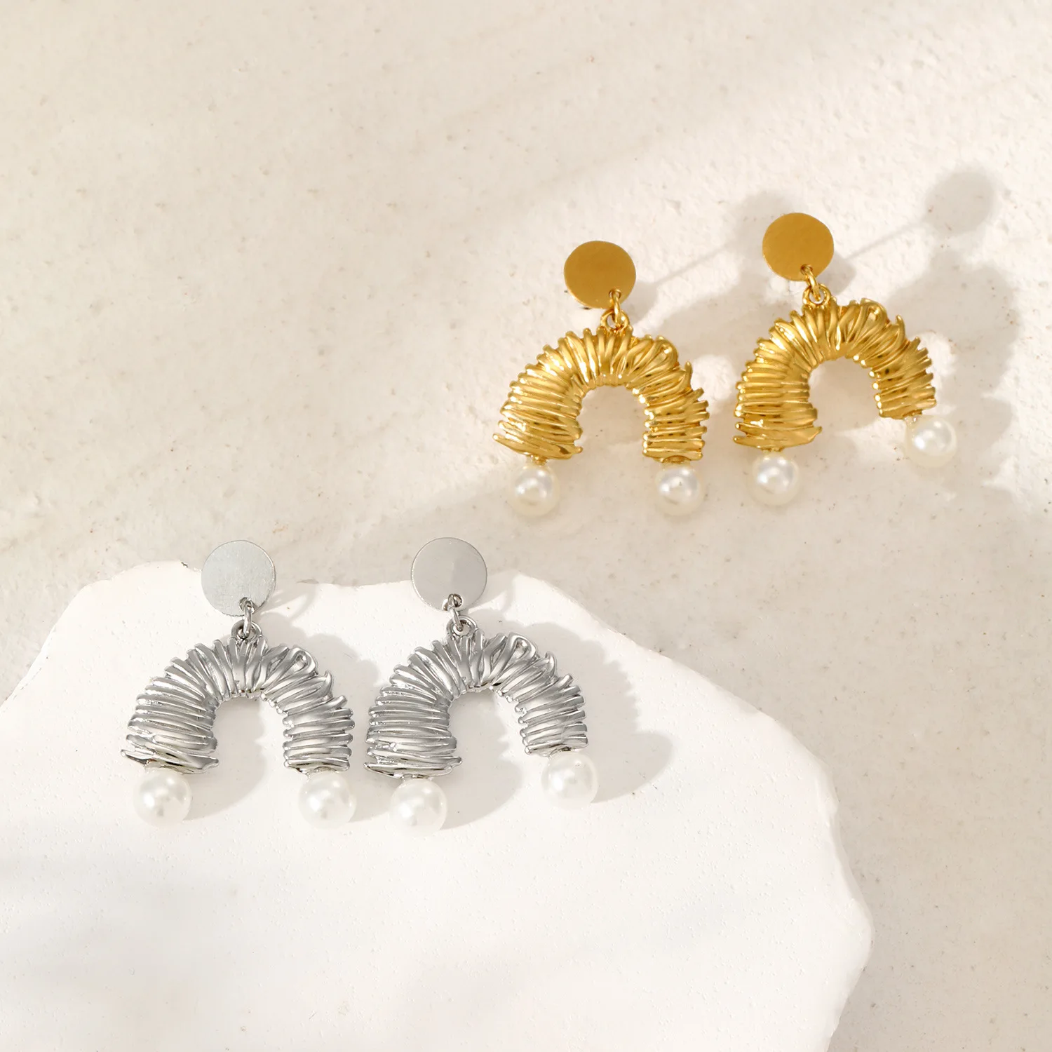Korea New Stainless Steel Gold Silver Color Geometric Arched Screw Thread Line Drop Earrings For Women Trip Jewelry Gifts
Korea New Stainless Steel Gold Silver Color Geometric Arched Screw Thread Line Drop Earrings For Women Trip Jewelry Gifts