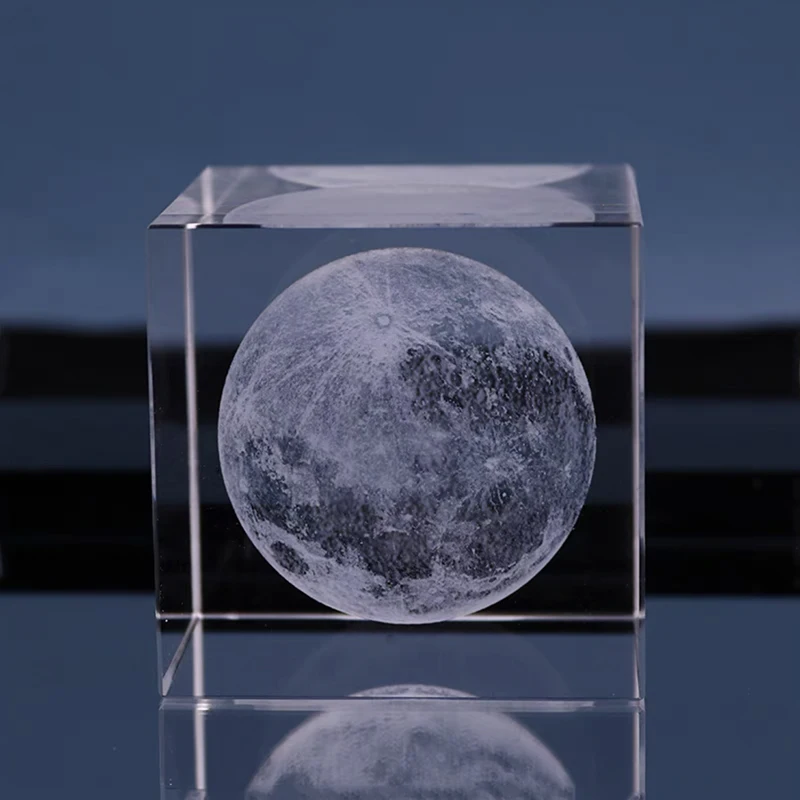 8cm Moon Crystal Cube Miniature Model K9 Crystal Glass Craft Collection Tabletop Ornament Astronomy Gift Souvenirs Home Decor
8cm Moon Crystal Cube Miniature Model K9 Crystal Glass Craft Collection Tabletop Ornament Astronomy Gift Souvenirs Home Decor