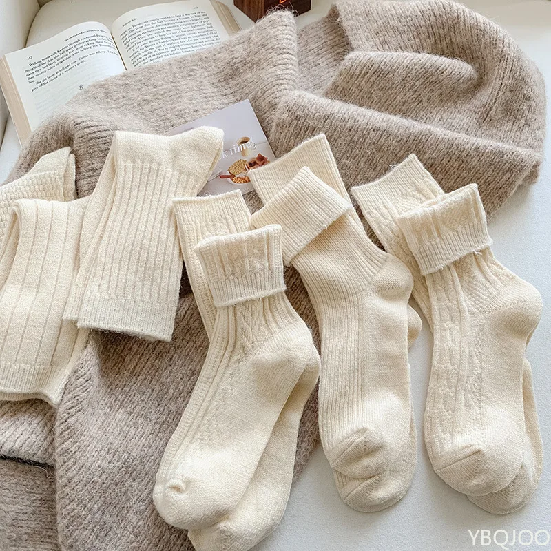 5 Pairs New Fashionable versatile women Socks Women's Winter Thicken Warm White Pack Set Elegant minimalist Solid Color
5 Pairs New Fashionable versatile women Socks Women's Winter Thicken Warm White Pack Set Elegant minimalist Solid Color