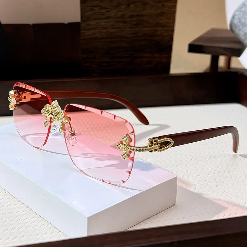 Vintage Rimless Square Cutting Lens Sunglasses Women For Men Luxury Brand Designer Popular Punk Diamond Cross Sun Glasses UV400
Vintage Rimless Square Cutting Lens Sunglasses Women For Men Luxury Brand Designer Popular Punk Diamond Cross Sun Glasses UV400