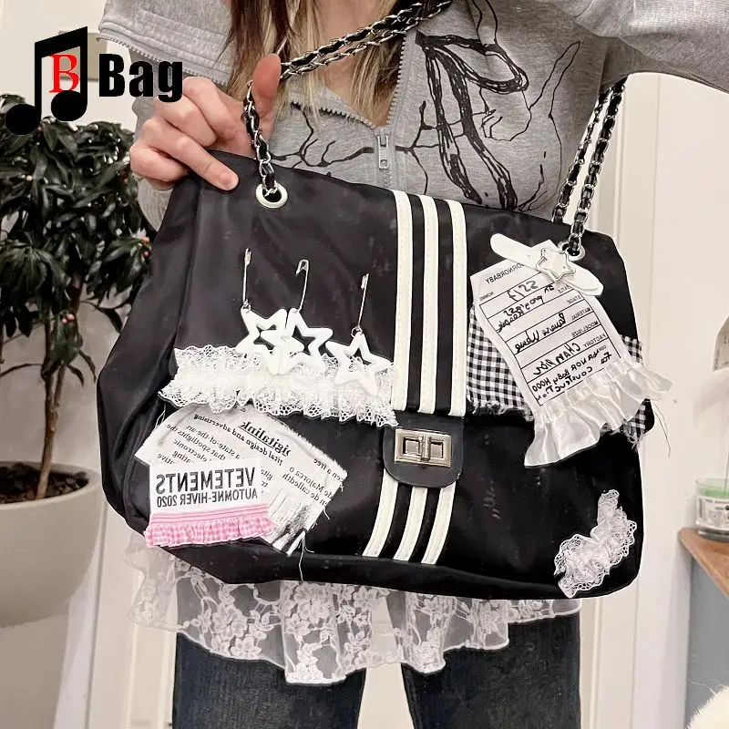 Handmade Lace sports style Handbag One shoulder large capacity Crossbody bag Women Gothic Lolita Subculture Pin Star Bag
Handmade Lace sports style Handbag One shoulder large capacity Crossbody bag Women Gothic Lolita Subculture Pin Star Bag