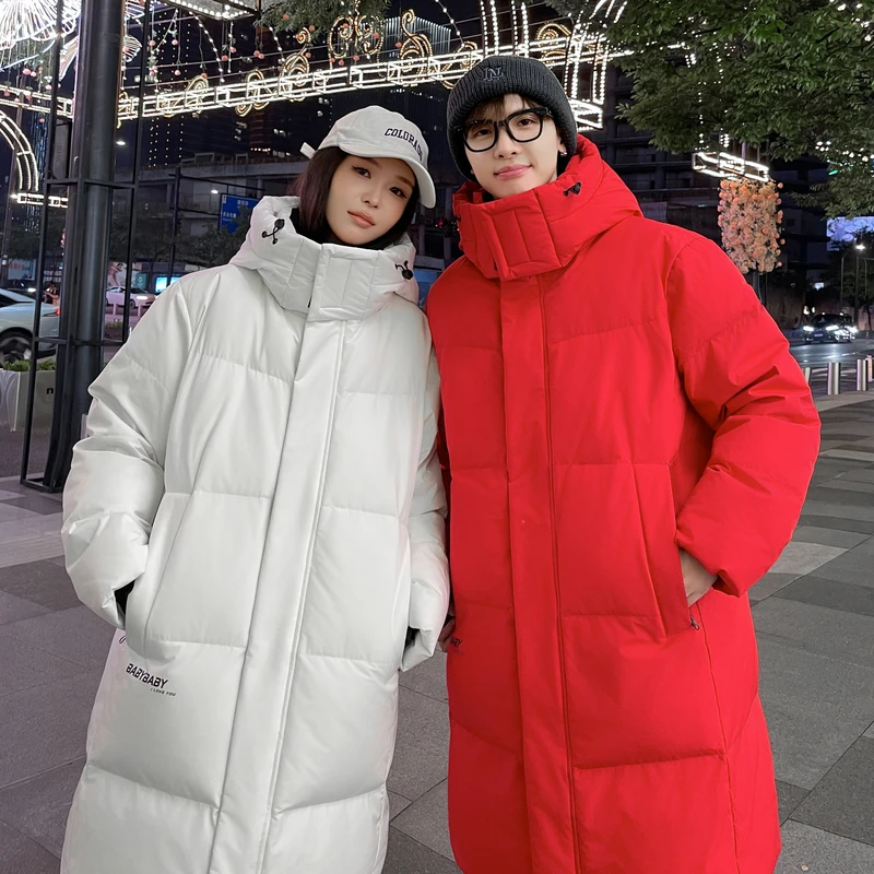 Новая зимняя куртка-пуховик 2025 года для пар: модное приталенное длинное пальто для мужчин и женщин, теплая верхняя одежда из полиэфирного волокна
Новая зимняя куртка-пуховик 2025 года для пар: модное приталенное длинное пальто для мужчин и женщин, теплая верхняя одежда из полиэфирного волокна