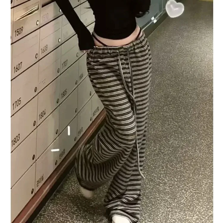 Comfortable Knitted Wide Leg Pants High Waist Elastic Waist Striped Women's Faionable Slimming Casual Trousers
Comfortable Knitted Wide Leg Pants High Waist Elastic Waist Striped Women's Faionable Slimming Casual Trousers