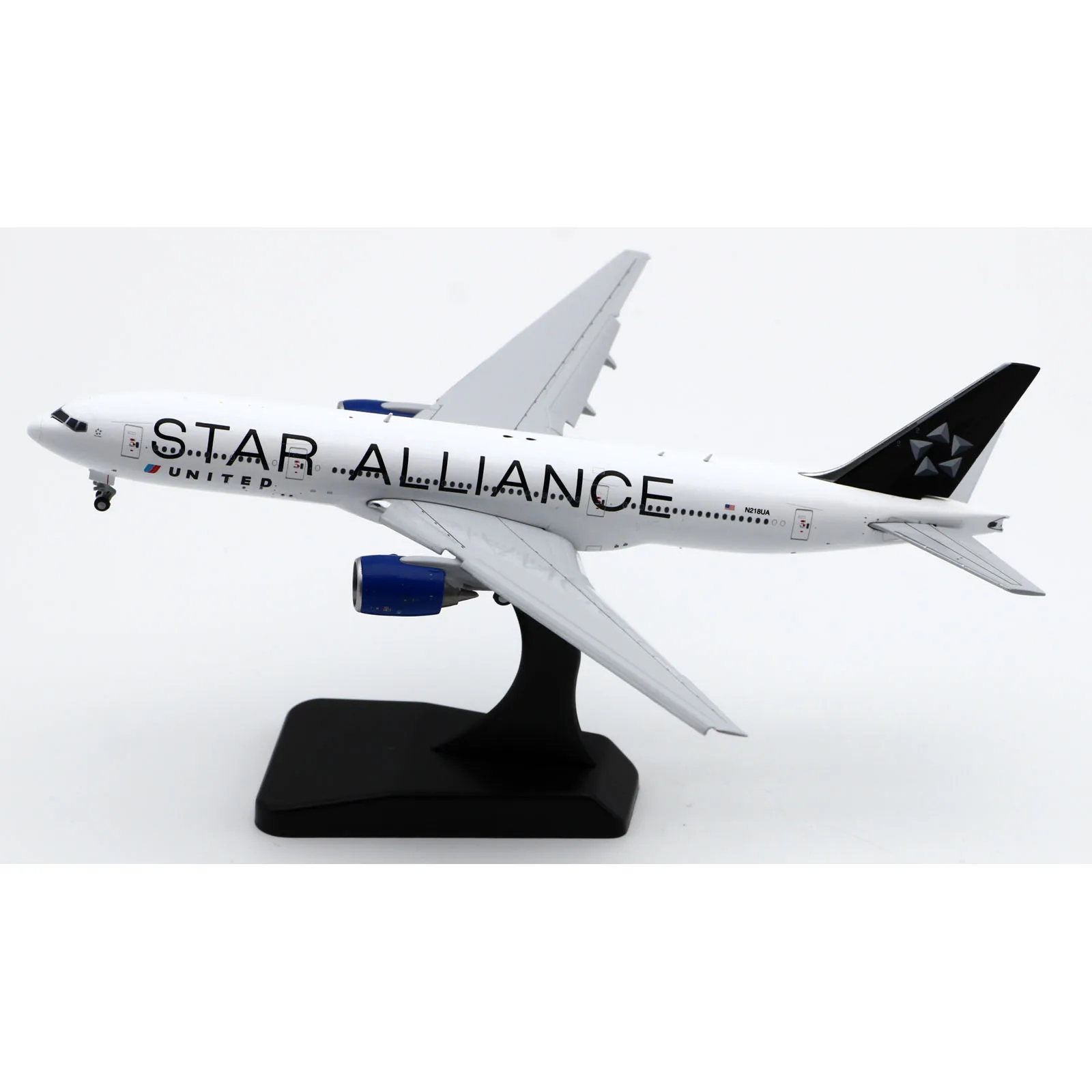 XX40080A Alloy Collectible Plane JC Wings 1:400 United Airlines Boeing B777-200ER Diecast Aircraft Jet Model N218UA Flaps Down
XX40080A Alloy Collectible Plane JC Wings 1:400 United Airlines Boeing B777-200ER Diecast Aircraft Jet Model N218UA Flaps Down