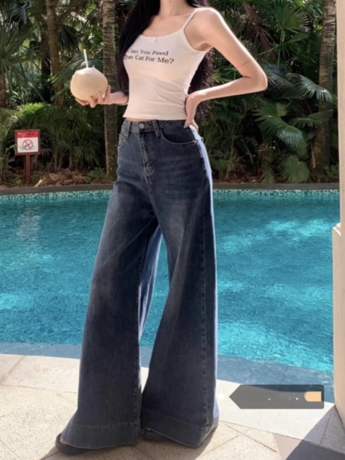 High Waist Wide Leg Straight Cut Jeans Women plus Size Comfortable Loose Long Trousers Retro Style for Autumn And Winter
High Waist Wide Leg Straight Cut Jeans Women plus Size Comfortable Loose Long Trousers Retro Style for Autumn And Winter