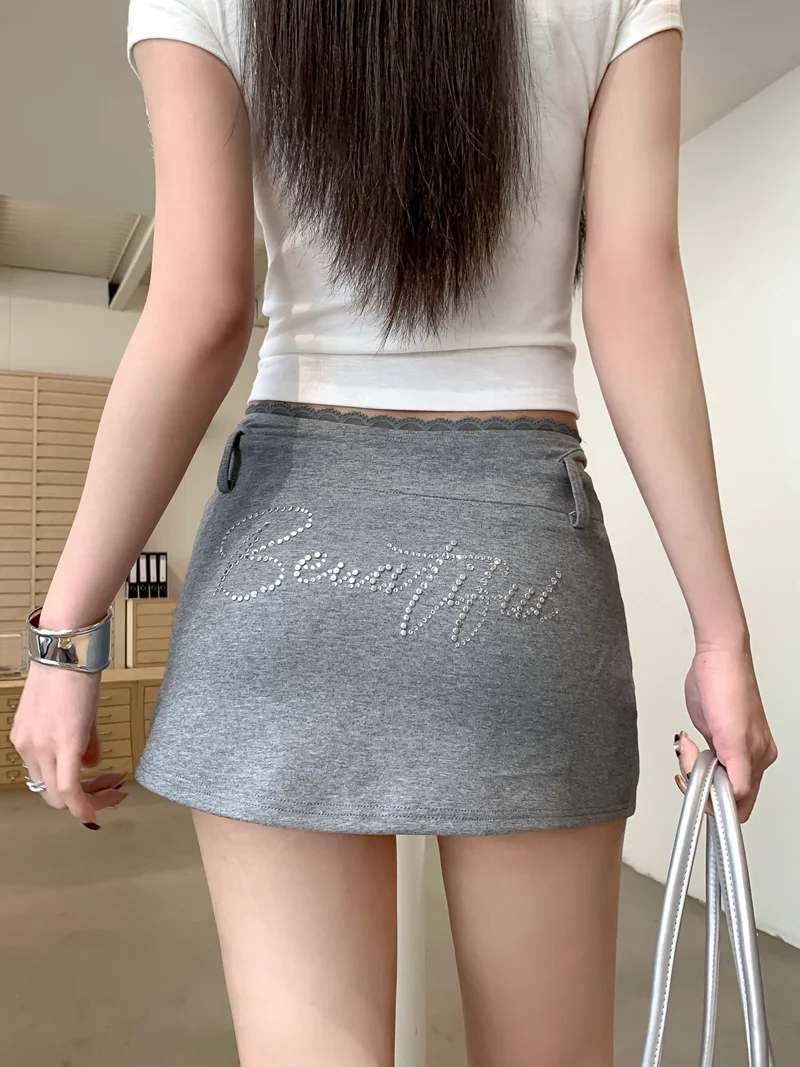 Summer Korean Style Fashion High Street Mini Skirt Women Low Waist Rhinestone Lace Skirt Elegant Chic Sexy Fake Two-piece Skirt
Summer Korean Style Fashion High Street Mini Skirt Women Low Waist Rhinestone Lace Skirt Elegant Chic Sexy Fake Two-piece Skirt