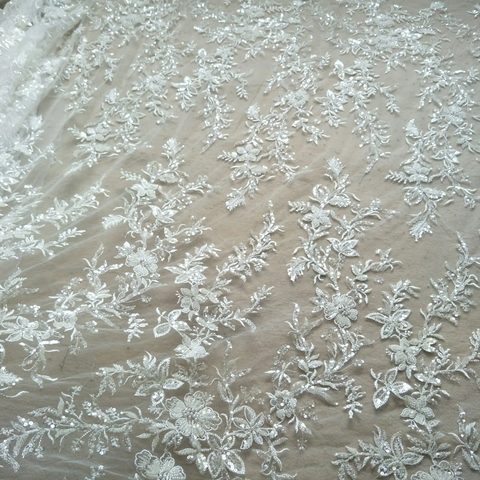Fashion beading flower lace fabric 130cm wedding gown dress lace fabric sell by yard
Fashion beading flower lace fabric 130cm wedding gown dress lace fabric sell by yard