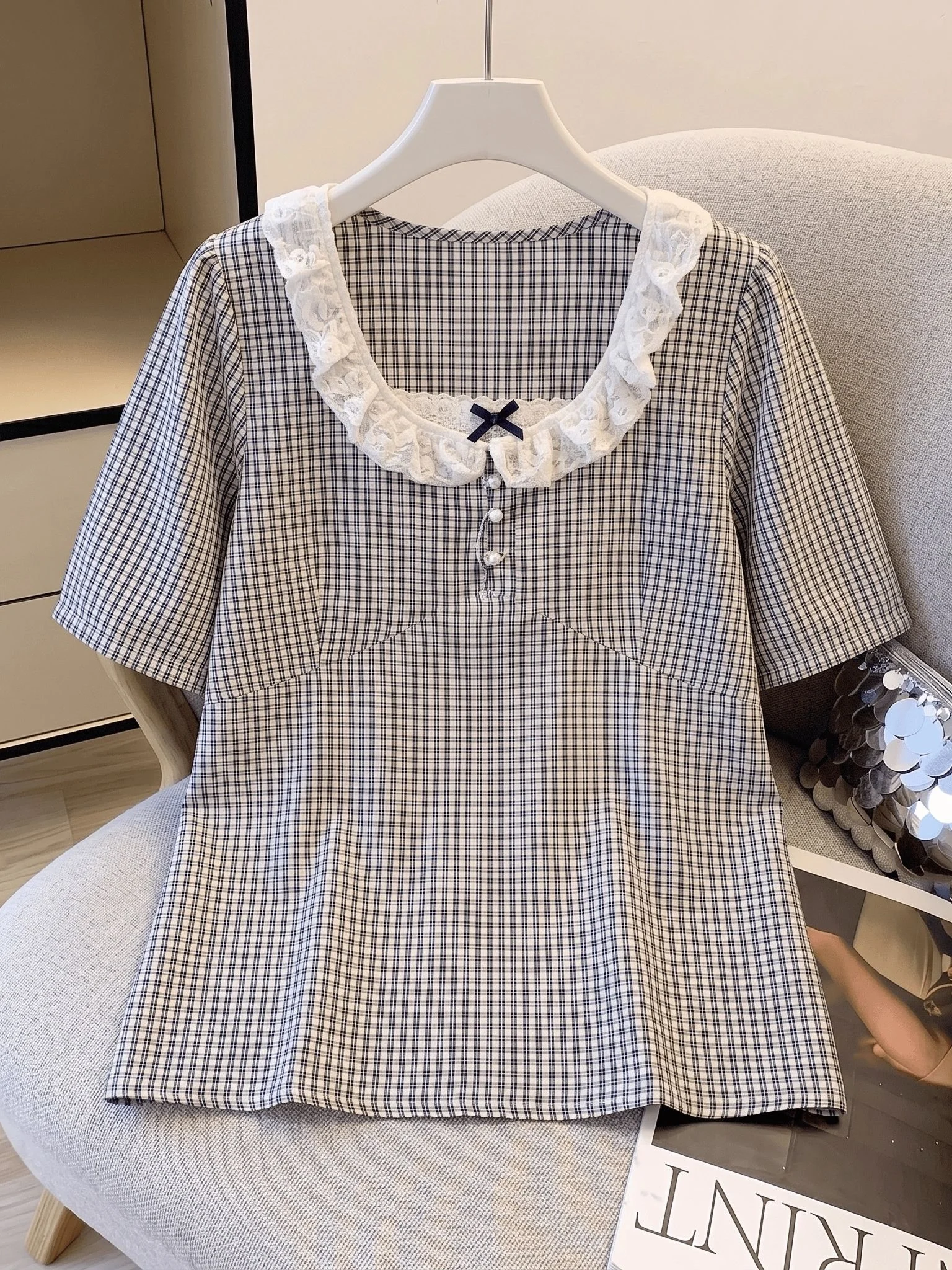 Blue Lace Trim Shoulder Plaid Shirt Women's 2026 Summer New Large Size Doll Shirt Anti-Aging Top Korean Style Loose Fit
Blue Lace Trim Shoulder Plaid Shirt Women's 2026 Summer New Large Size Doll Shirt Anti-Aging Top Korean Style Loose Fit
