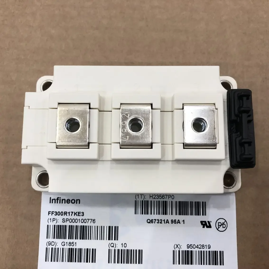 module Brand new original authenticFF400R12KT3 FF400R12KE3 FF450R12KT4 FF200R17KE3 FF300R14KE3 FF300R12KE3 FF100R12RT4
module Brand new original authenticFF400R12KT3 FF400R12KE3 FF450R12KT4 FF200R17KE3 FF300R14KE3 FF300R12KE3 FF100R12RT4