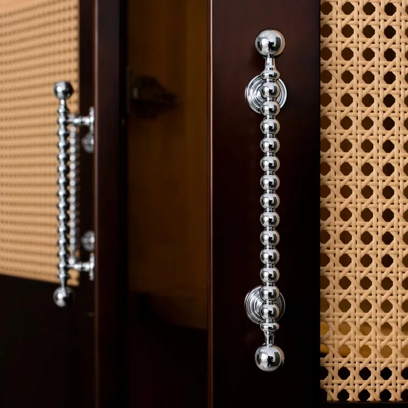 Nordic Art Handle / Brass T Bar Shoe Cabinet Furniture Handle and Knob for Kitchen Cupboard Door Pulls / Small Round Bead Handle
Nordic Art Handle / Brass T Bar Shoe Cabinet Furniture Handle and Knob for Kitchen Cupboard Door Pulls / Small Round Bead Handle