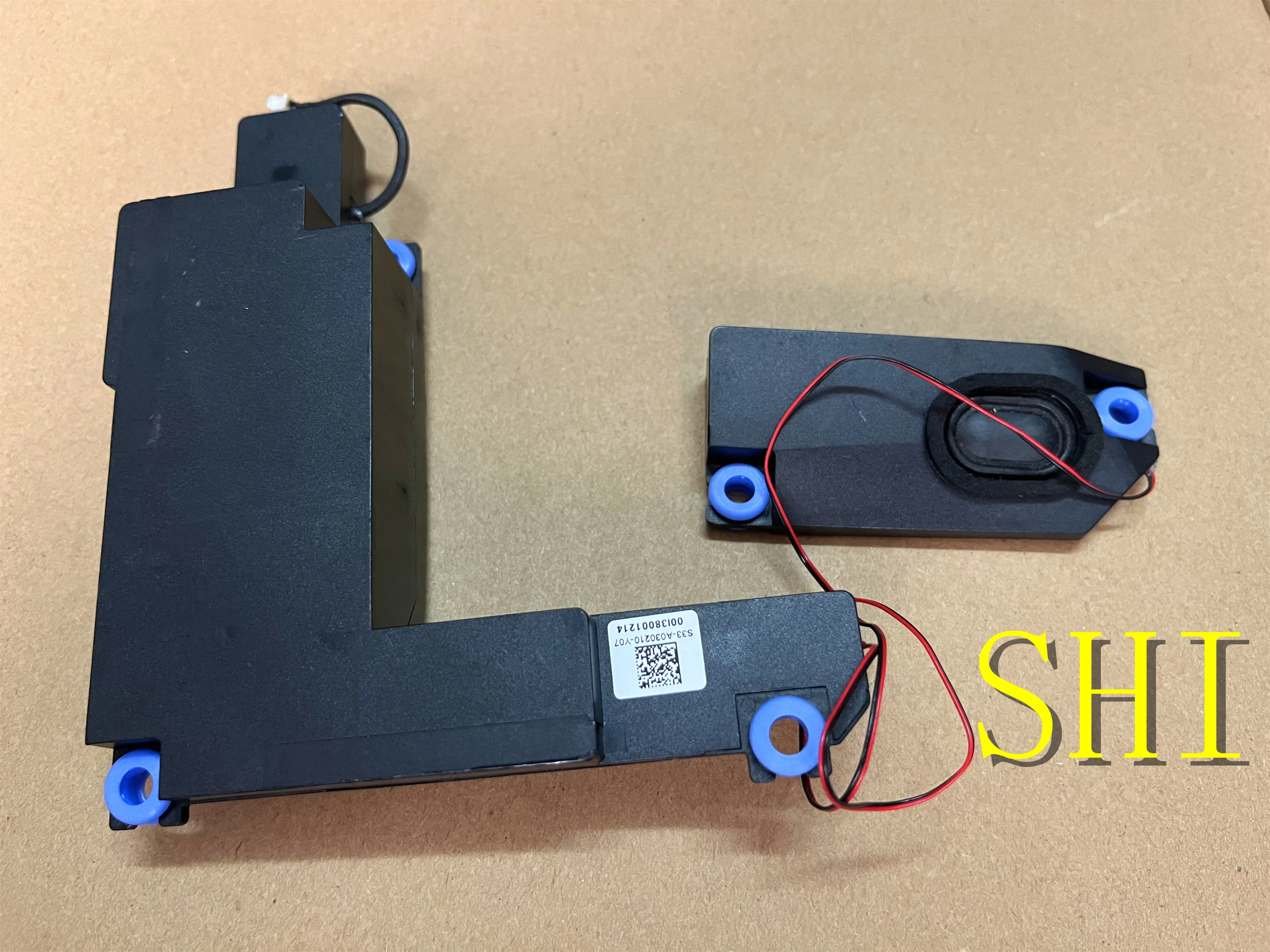 Original FOR MSI GT73 GT73VR GT75 GT75VR Laptop Left Right Speaker Built-in Speakers S33-A030210-Y07 100% Test OK Free shipping
Original FOR MSI GT73 GT73VR GT75 GT75VR Laptop Left Right Speaker Built-in Speakers S33-A030210-Y07 100% Test OK Free shipping