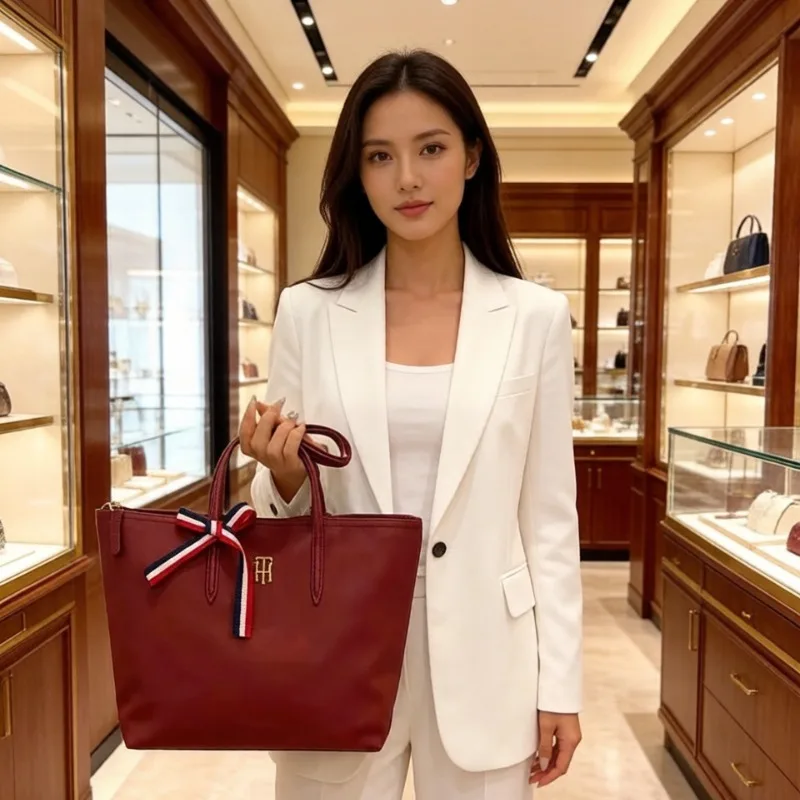 Elegant High-End Designer Diaper Bag for Women Letter Logo Leather Tote with Vintage Appeal and Trendy Crossbody Shoulder Bag
Elegant High-End Designer Diaper Bag for Women Letter Logo Leather Tote with Vintage Appeal and Trendy Crossbody Shoulder Bag