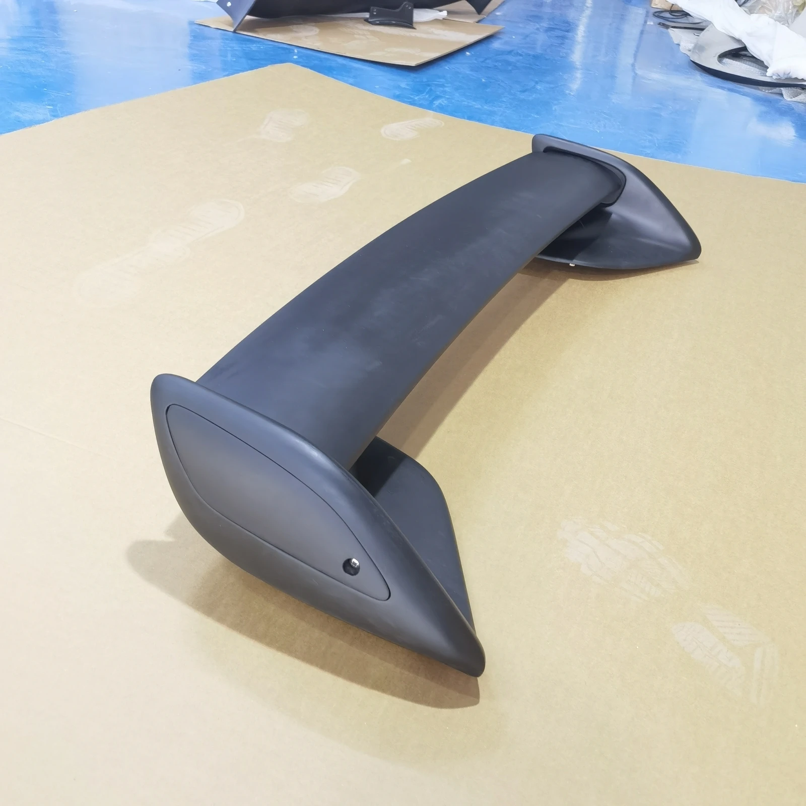 For Mazda RX-7 FD3s Kouki Rear Trunk Spoiler Wing Diffuser Lip FRP Unpainted
For Mazda RX-7 FD3s Kouki Rear Trunk Spoiler Wing Diffuser Lip FRP Unpainted