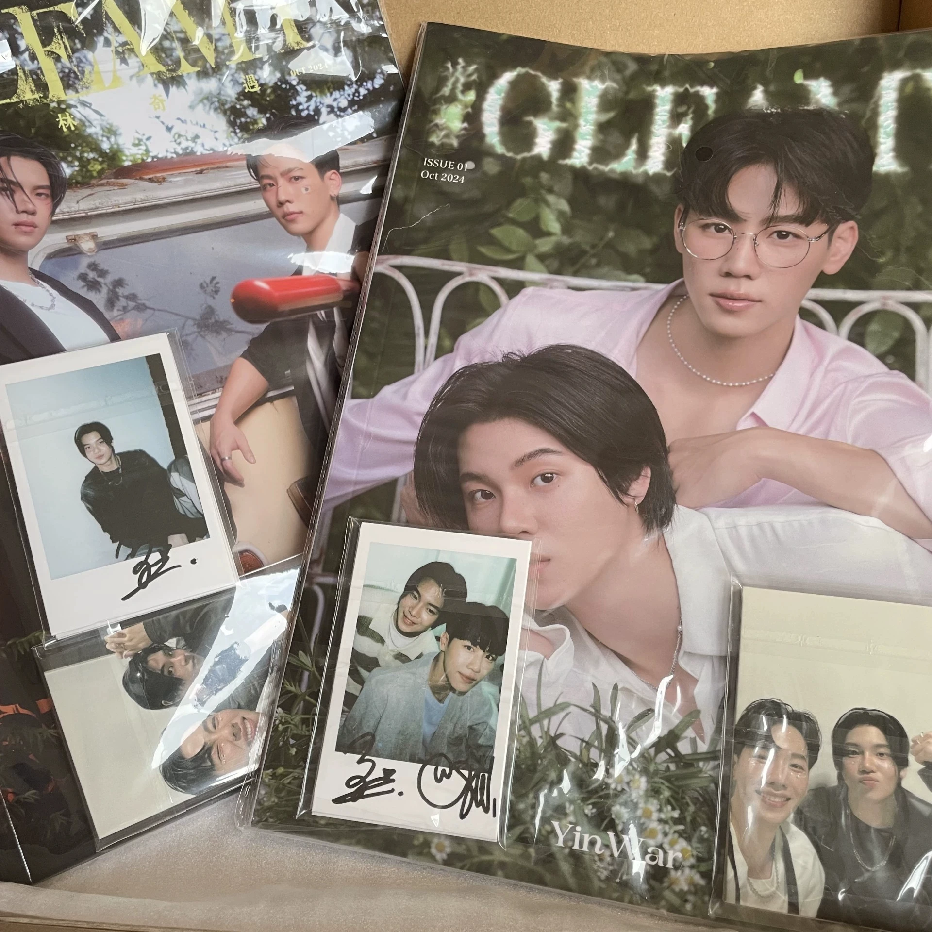 Журнал Yinwar Таиланд Звезды Драма This is Love Story En of Love Love Механика Vee Mark Yin War Блестящий журнал + карты
Журнал Yinwar Таиланд Звезды Драма This is Love Story En of Love Love Механика Vee Mark Yin War Блестящий журнал + карты