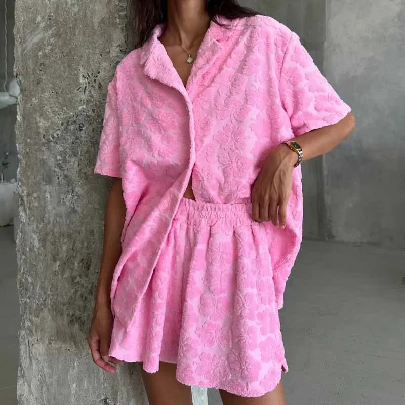 Casual 3d Flower Shirt Shorts Sets Women Pink Lapel Buttons Blouse Elastic Wide Leg Short Pants 2025 Summer Lady Vacation Outfit
Casual 3d Flower Shirt Shorts Sets Women Pink Lapel Buttons Blouse Elastic Wide Leg Short Pants 2025 Summer Lady Vacation Outfit
