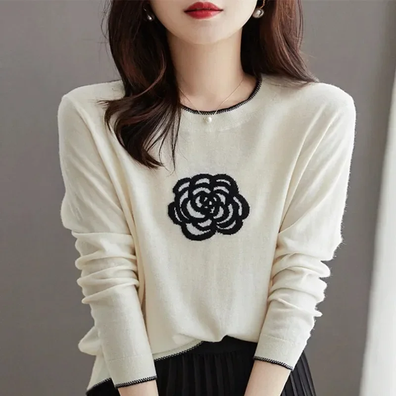 Fashion Solid Color Embroidery Floral T-Shirt Women's Clothing Spring Autumn Loose Casual Pullovers All-match Korean Tee Shirt
Fashion Solid Color Embroidery Floral T-Shirt Women's Clothing Spring Autumn Loose Casual Pullovers All-match Korean Tee Shirt