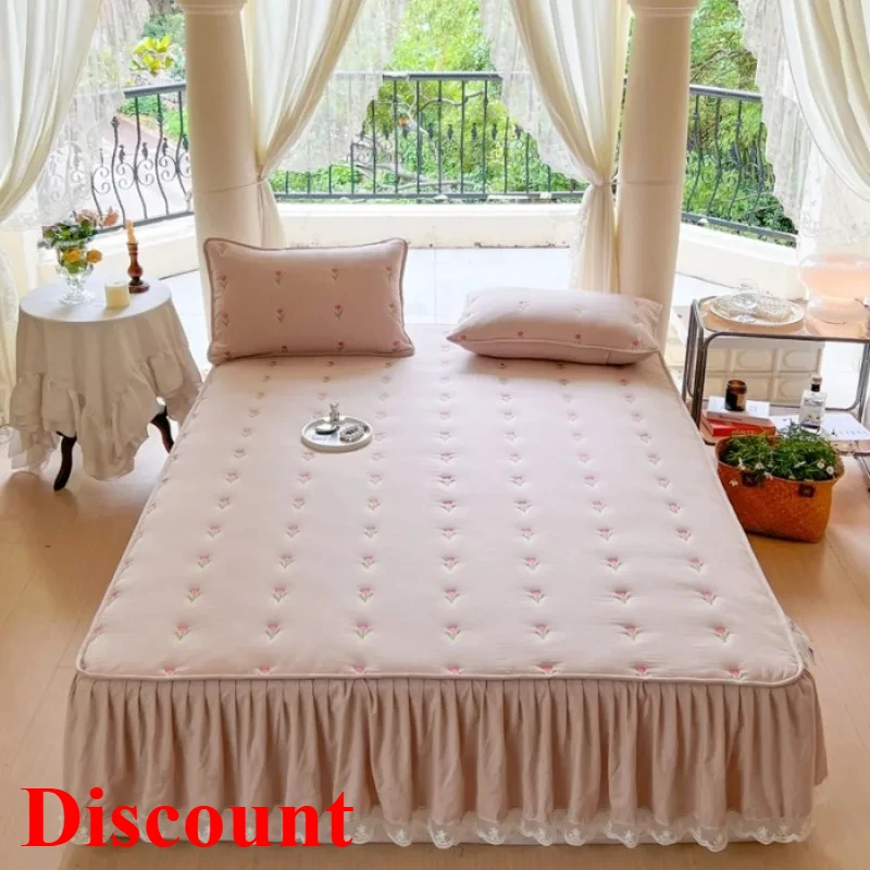 New red Bedsheet single piece cartoon cotton bed sheet anti slip printed cartoon bedsheet
New red Bedsheet single piece cartoon cotton bed sheet anti slip printed cartoon bedsheet