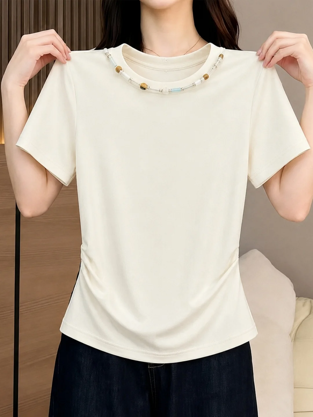 Slim Fit Short Sleeve T-Shirt round Neck Beaded Pleated Fashionable Summer Top Elegant Versatile Casual Style for Women
Slim Fit Short Sleeve T-Shirt round Neck Beaded Pleated Fashionable Summer Top Elegant Versatile Casual Style for Women