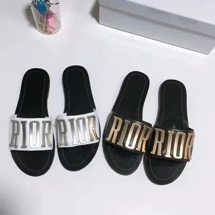 Women's 2026 New Fashion Versatile Comfort Metal Buckle Letter Print Single Strap Flat Beach Sandals Outdoor Slippers
Women's 2026 New Fashion Versatile Comfort Metal Buckle Letter Print Single Strap Flat Beach Sandals Outdoor Slippers