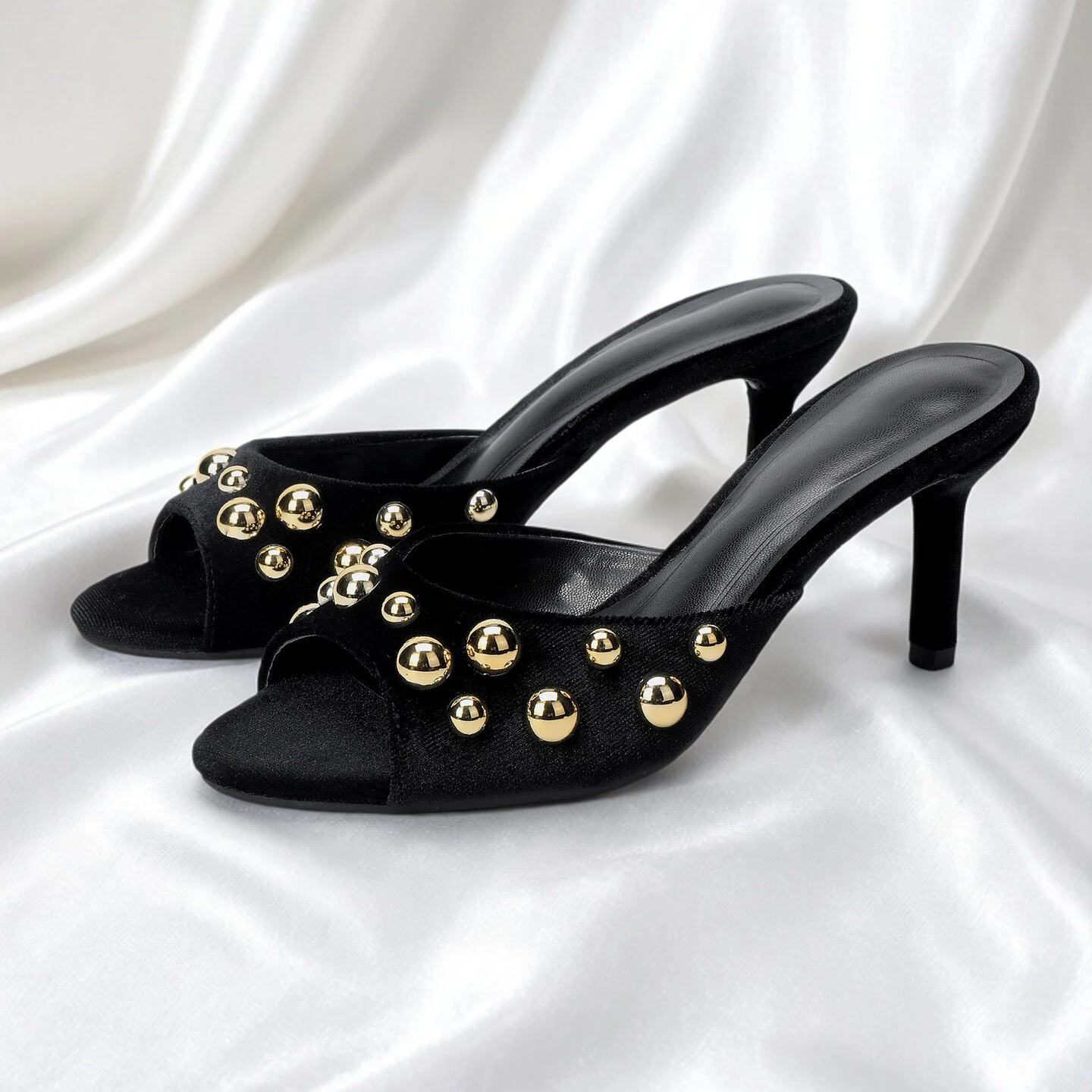 Black Velvet Round Toe Stiletto Slippers for Women Luxury Gold Rivet Embellished Slide Sandals Sexy Peep Toe High Heeled Sandals
Black Velvet Round Toe Stiletto Slippers for Women Luxury Gold Rivet Embellished Slide Sandals Sexy Peep Toe High Heeled Sandals