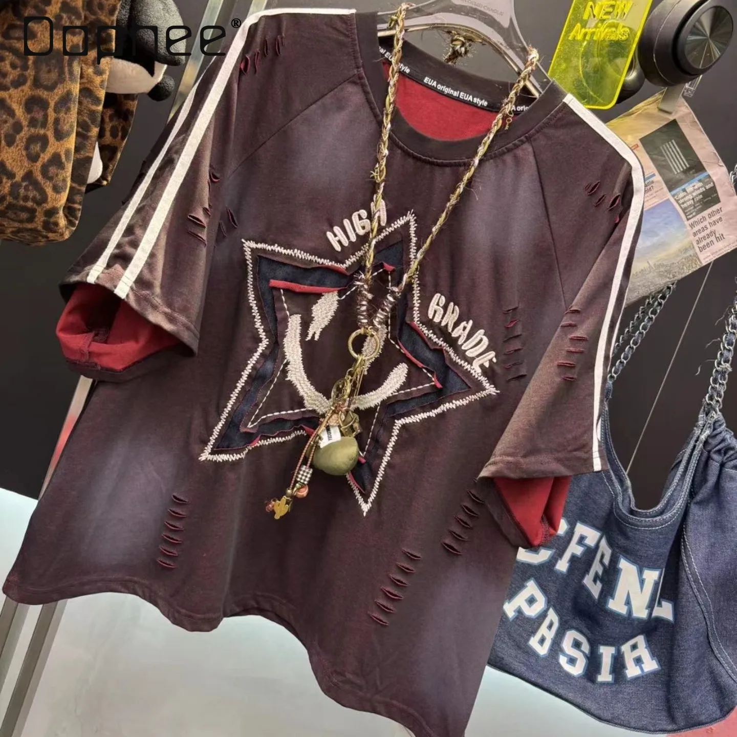 Spring Summer 2026 New Heavy Industry Sticker Embroidered Star Ripped Short-sleeved T-shirt Women's Loose Fashion Versatile Top
Spring Summer 2026 New Heavy Industry Sticker Embroidered Star Ripped Short-sleeved T-shirt Women's Loose Fashion Versatile Top