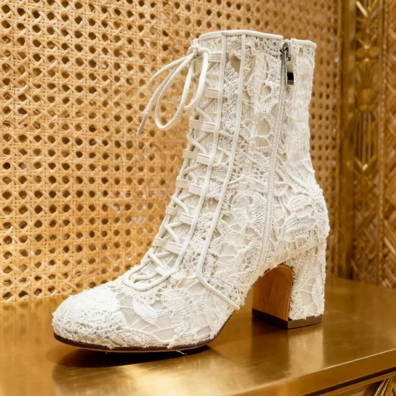 White Lace Hollow Block Heel Short Boots Women Lace Up Side Zipper Ankle Boots Sweet Fashion Floral Pattern Party Dress Shoes
White Lace Hollow Block Heel Short Boots Women Lace Up Side Zipper Ankle Boots Sweet Fashion Floral Pattern Party Dress Shoes