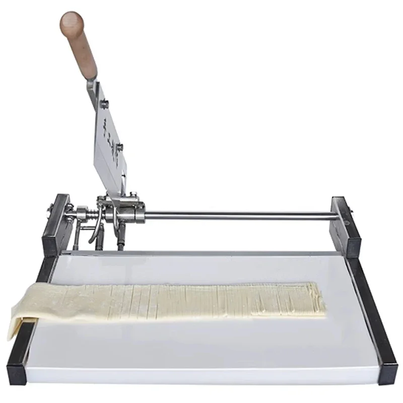 Noodle cutting knife semi-automatic knife cutting knife hand-rolled noodles ramen rice cake machine pressing noodle machine
Noodle cutting knife semi-automatic knife cutting knife hand-rolled noodles ramen rice cake machine pressing noodle machine