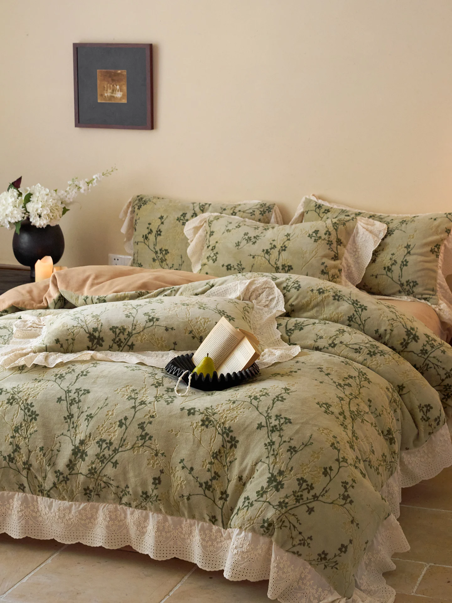 Winter Thickened Floral Carving Milk Velvet Bedding Set Luxury Warm Quilt Cover Sheet Bedding Four-Piece Set Style
Winter Thickened Floral Carving Milk Velvet Bedding Set Luxury Warm Quilt Cover Sheet Bedding Four-Piece Set Style