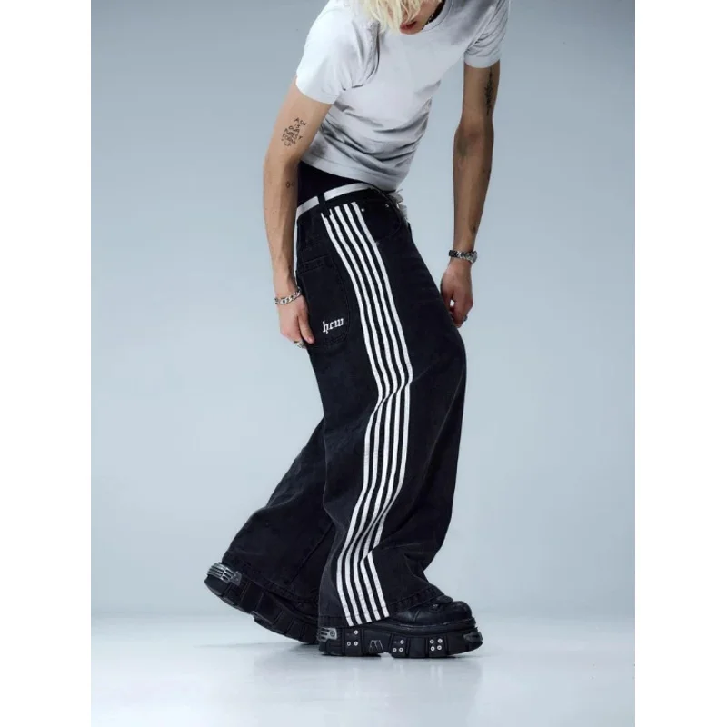 Y2k Baggy Jeans Black Stripes New Hip Hop Embroidered Wide Leg Jeans for Men and Women High Street Retro Rock Fashion Streetwear
Y2k Baggy Jeans Black Stripes New Hip Hop Embroidered Wide Leg Jeans for Men and Women High Street Retro Rock Fashion Streetwear