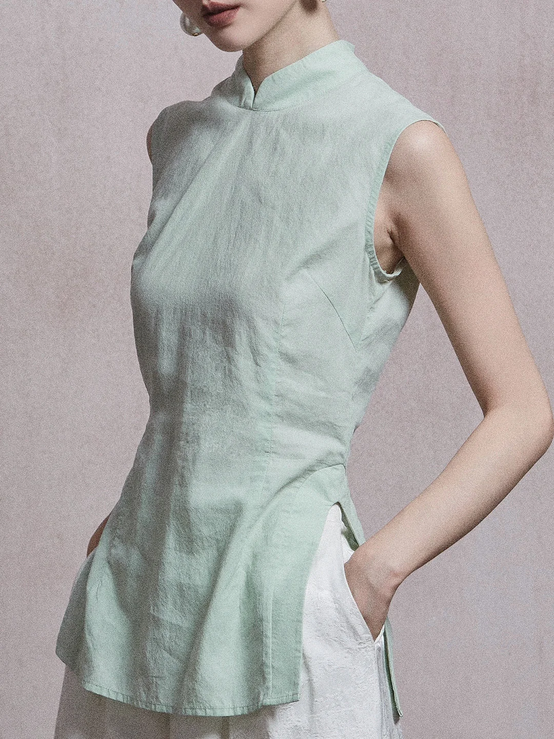 Giasem Original Chinese Style Stand Collar Sand Washed Lyocell Sleeveless Shirt Slimming Improved Qipao Top Women's Fashion
Giasem Original Chinese Style Stand Collar Sand Washed Lyocell Sleeveless Shirt Slimming Improved Qipao Top Women's Fashion