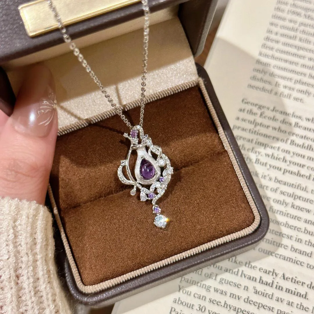 Hot Sale Dreamy Perfume Bottle Pendant Necklace for Women Fashion Delicate Luxury Gentle Temperament Clavicle Chain Jewelry Gift
Hot Sale Dreamy Perfume Bottle Pendant Necklace for Women Fashion Delicate Luxury Gentle Temperament Clavicle Chain Jewelry Gift