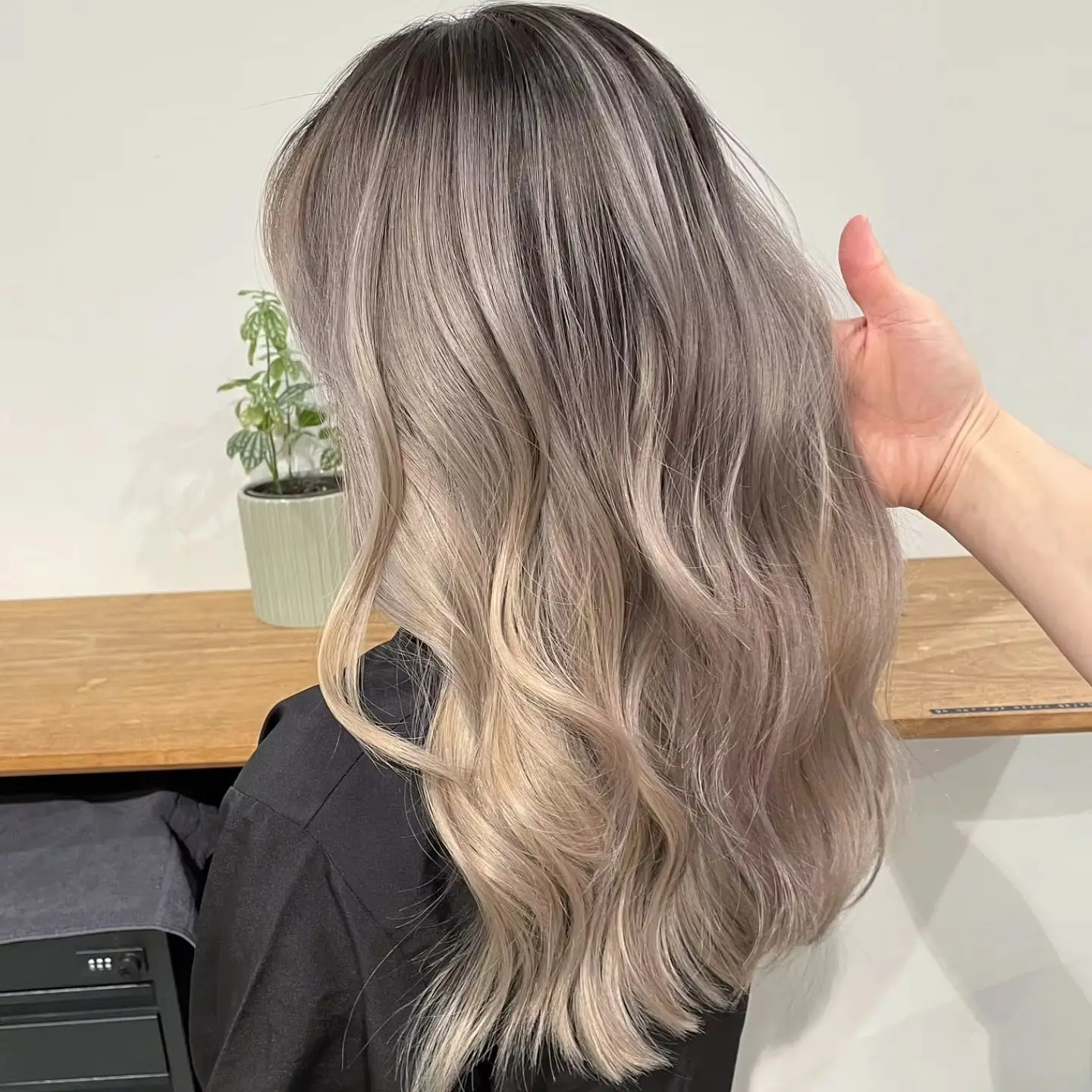 Long Dark Roots Ombre Ash Brown to Blonde Soft Wave Lace Front Wig For Women Daily Use Synthetic Wig
Long Dark Roots Ombre Ash Brown to Blonde Soft Wave Lace Front Wig For Women Daily Use Synthetic Wig