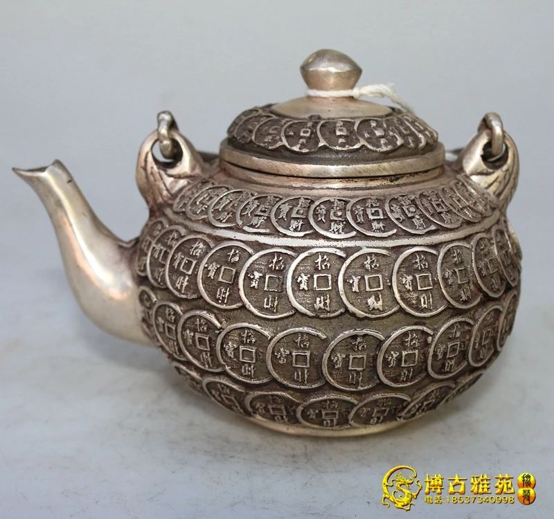 Antique bronze Qing imperial copper pot white copper kettle teapot white copper antique crafts home
Antique bronze Qing imperial copper pot white copper kettle teapot white copper antique crafts home