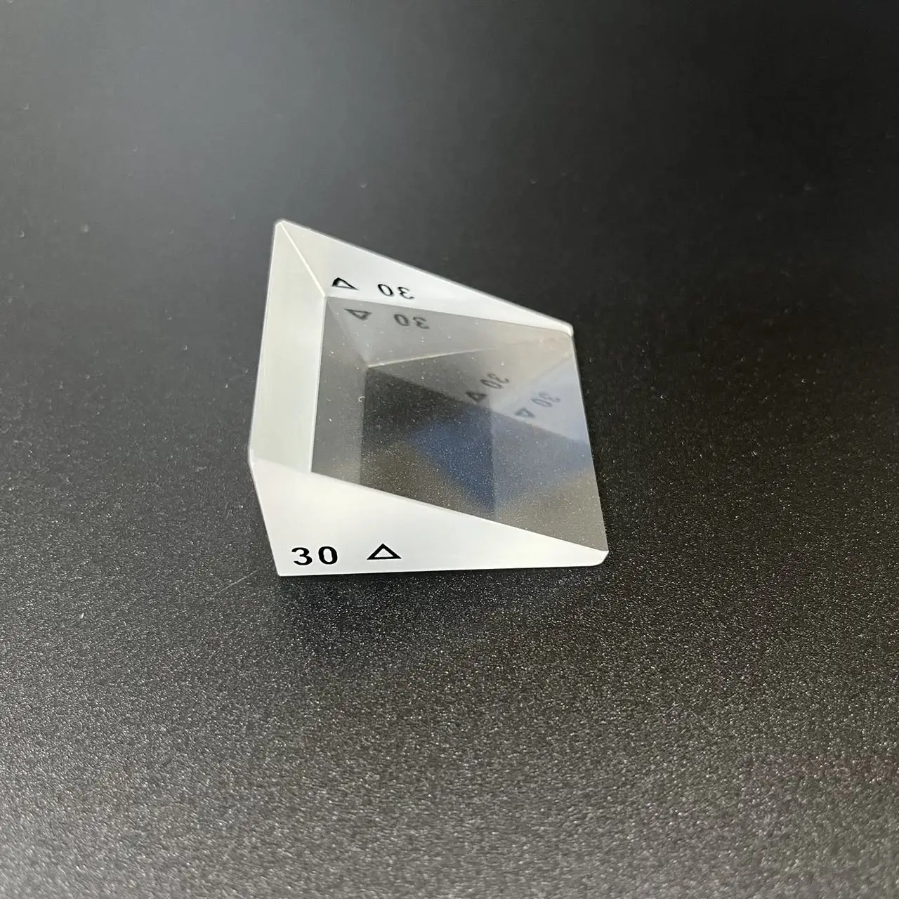 30 degrees Optical Wedge Prism for Ophthalmic Strabismus, Prisms Glass Lens Processing, Triangular Prism for Strabismus Glasses
30 degrees Optical Wedge Prism for Ophthalmic Strabismus, Prisms Glass Lens Processing, Triangular Prism for Strabismus Glasses