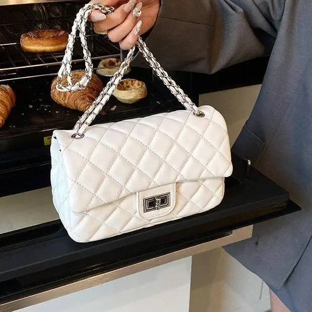 Lattice chain bag women 2025 new fashion all match niche design senior sense of foreign style shoulder bag crossbody bag
Lattice chain bag women 2025 new fashion all match niche design senior sense of foreign style shoulder bag crossbody bag