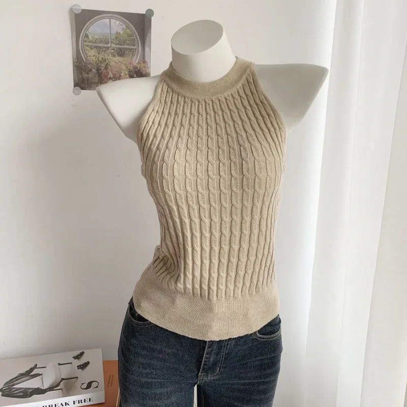 Women's Beige Knit Halter Top Sleeveless Cable Knit Slim Fit Casual Crop Top
Women's Beige Knit Halter Top Sleeveless Cable Knit Slim Fit Casual Crop Top